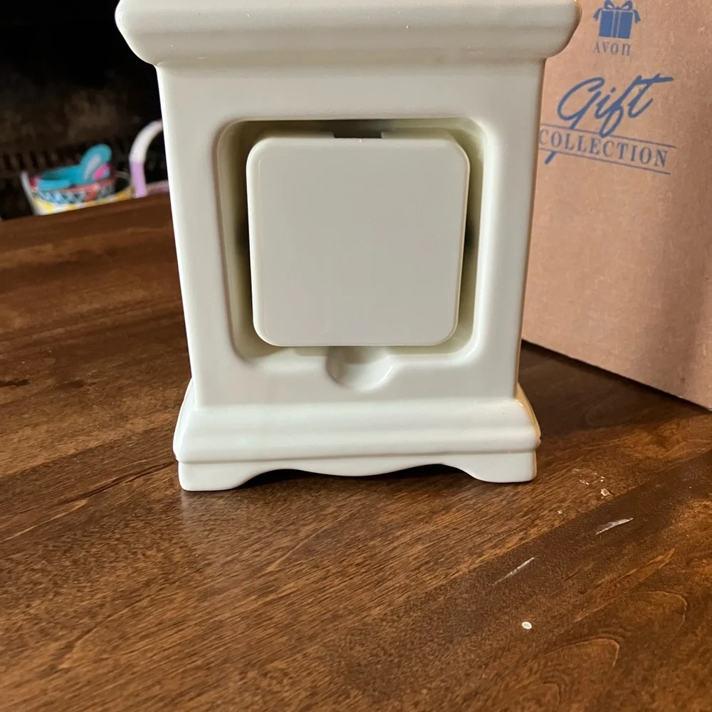 Avon White and Gold Ceramic Decorative Mantel Clock